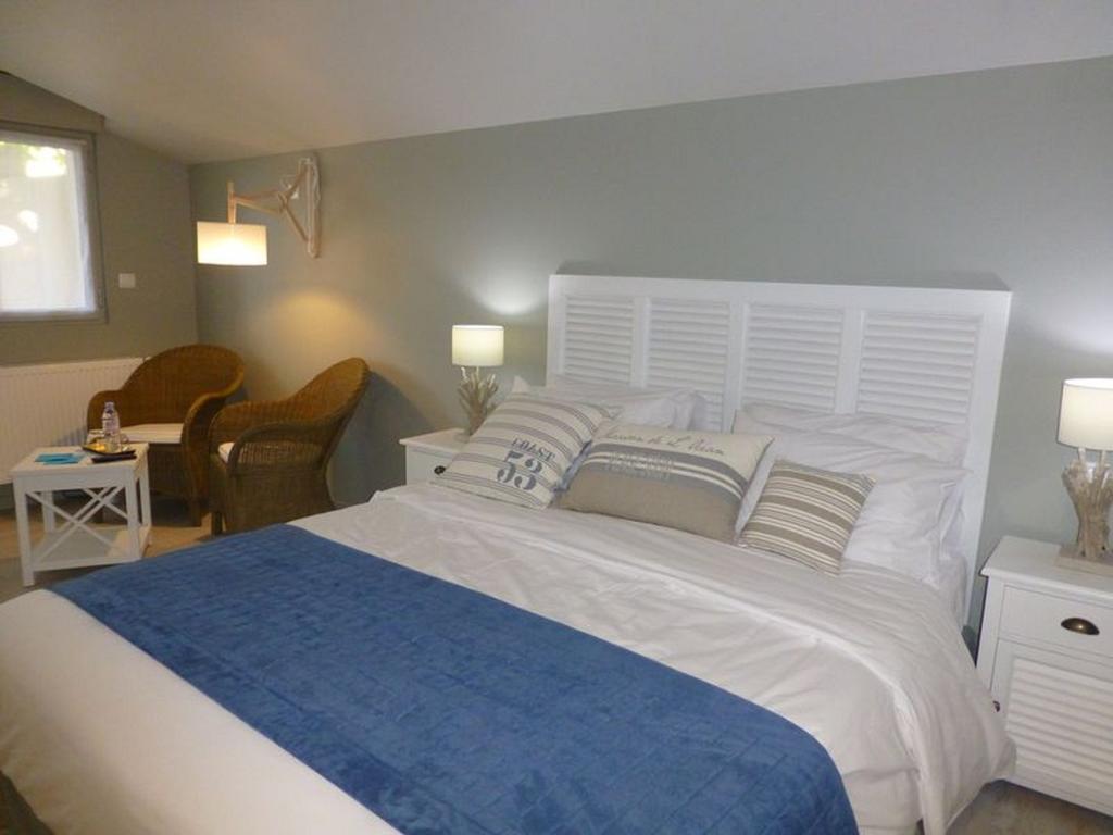 Le Clos Du Miroir Courset Quarto foto